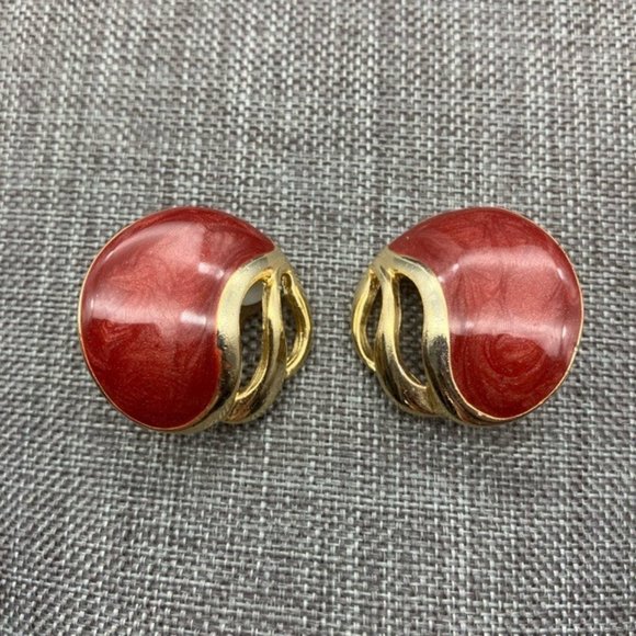 Clip On Earrings Dark Red Enamel Gold Open Work Organic Round Classic Granny - Picture 1 of 3